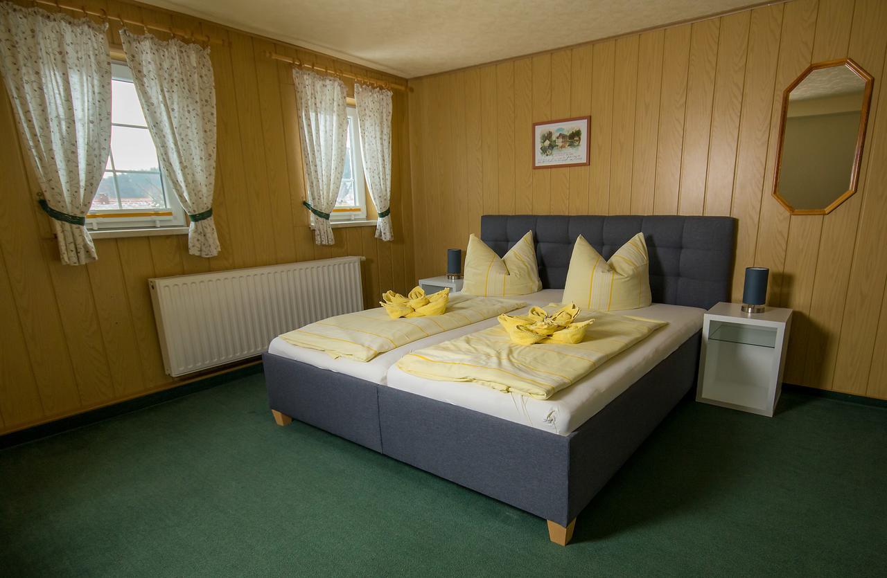 Pension Immergruen Kurort Jonsdorf Exterior foto